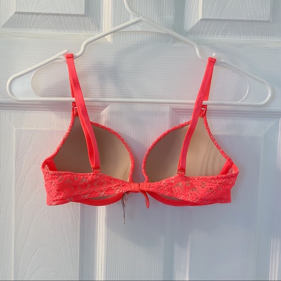 NEVER WORN. VS Push-Up Pigeonnant 34B Bra - Picture 2 of 3